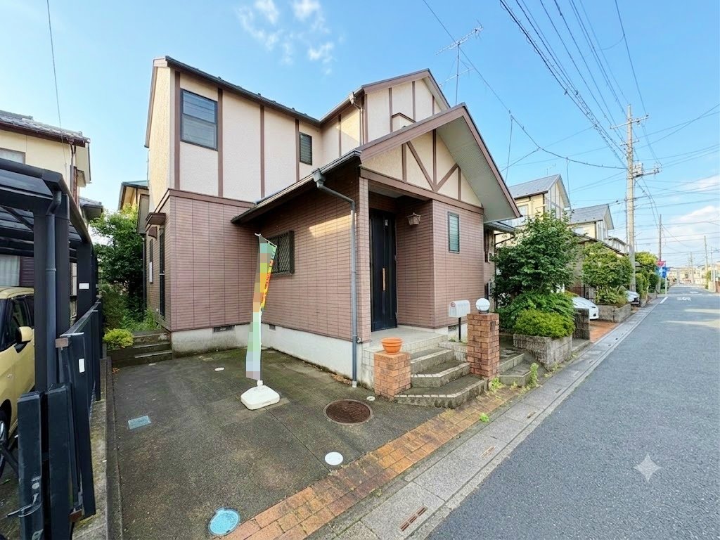 スーパーやコンビニ、ドラッグストアなど徒歩10分圏内にございます。(令和8年6月 撮影)
