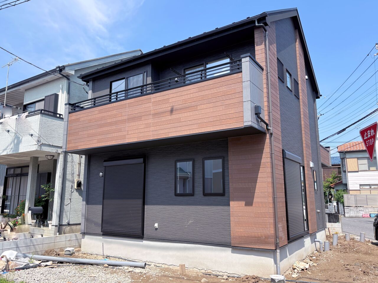 越谷駅徒歩15分、風格と同時に遊び心を感じさせる、個性の光るデザイン。(令和8年6月 撮影)