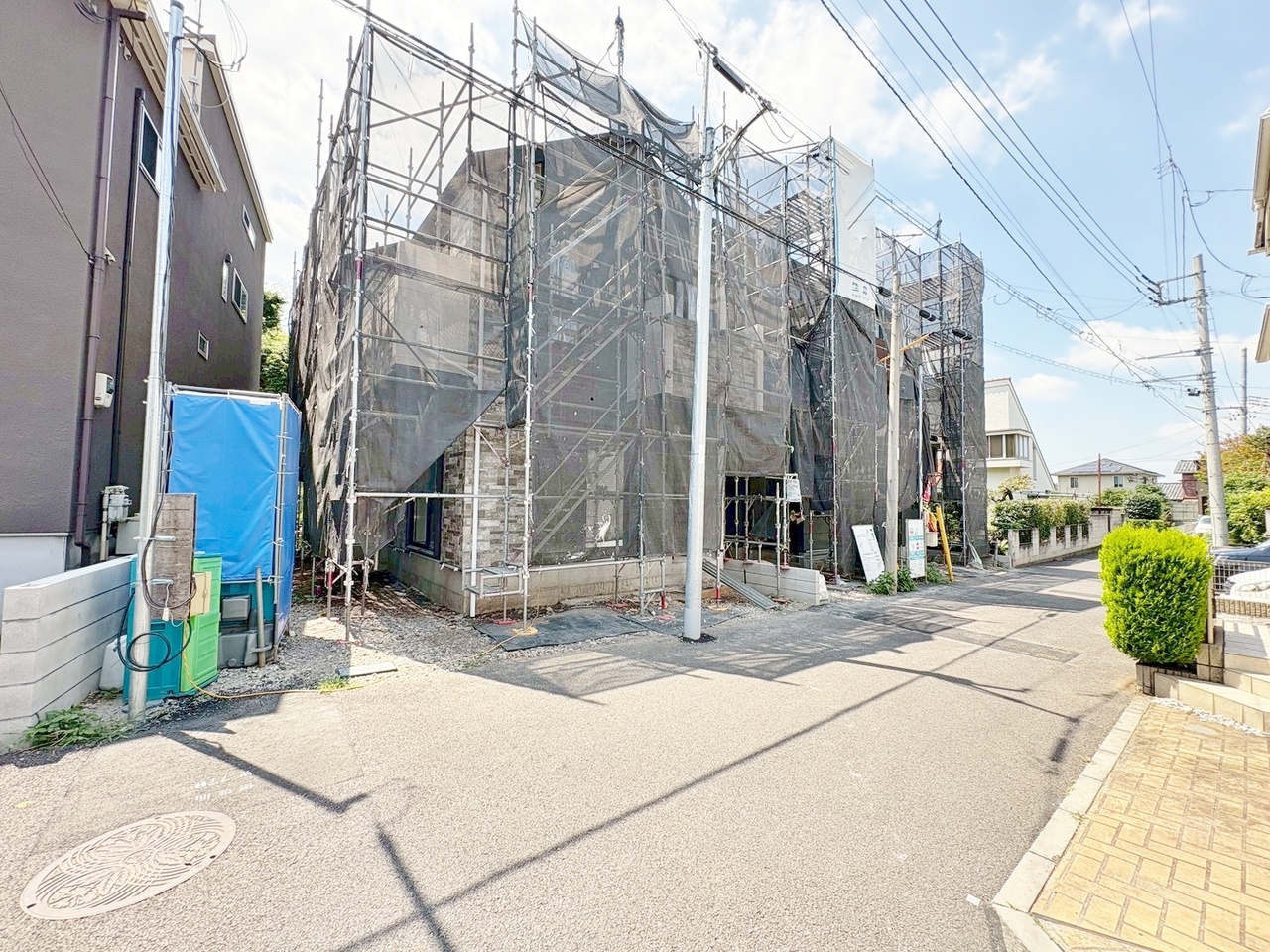 ゆったりとしたパウダールームは朝の身支度と家事の時間が重なっても安心です。(令和8年7月撮影)