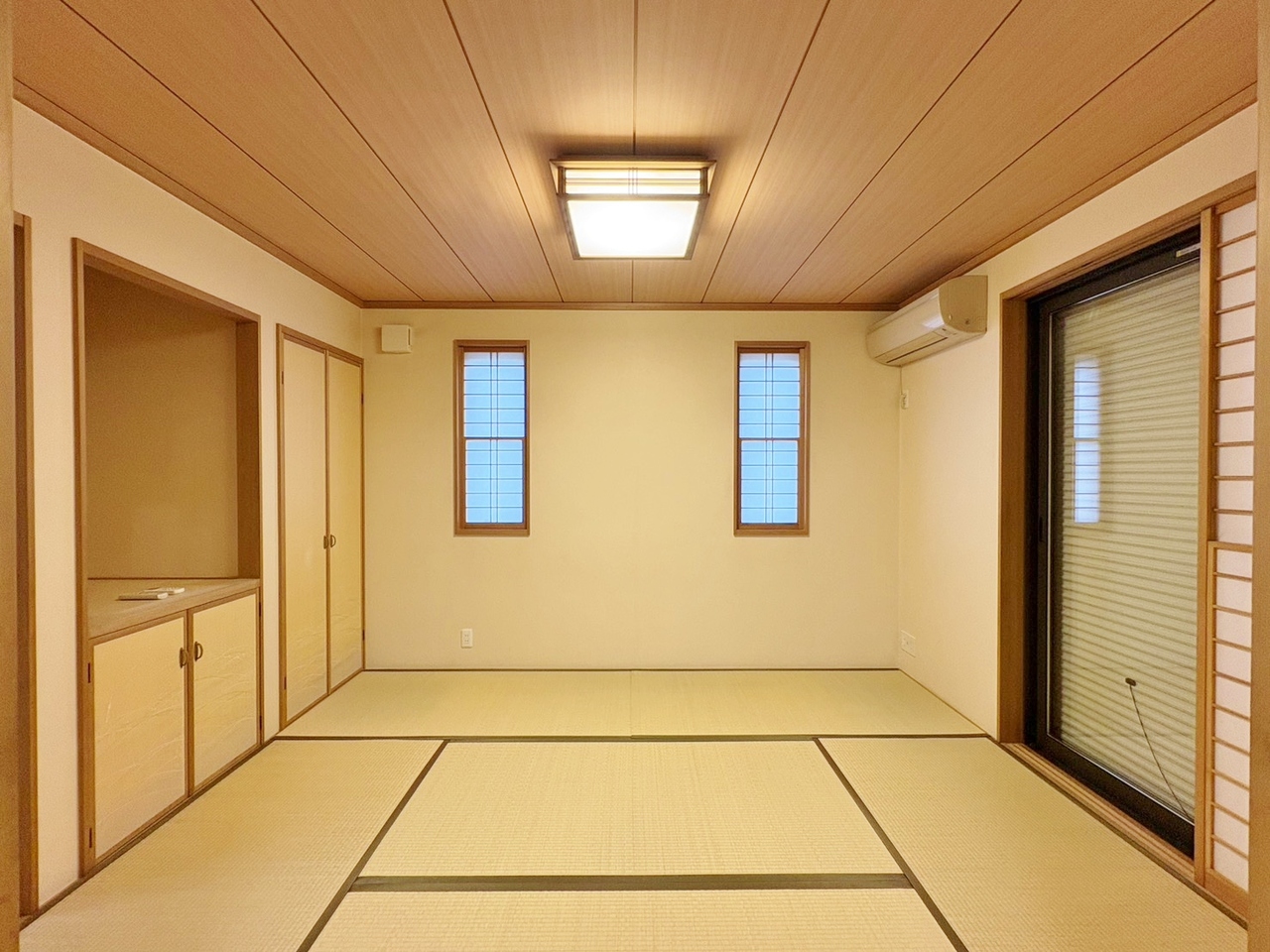 穏やかな陽射しが射し込む和室でのんびりと過ごしたいですね。