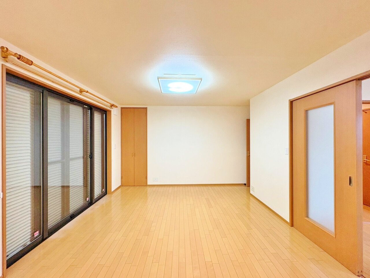 この場所に流れる豊かな時を演出してくれる開放的な空間。