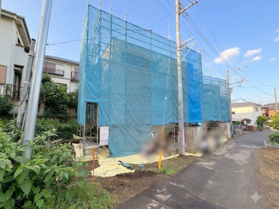住まう方の幸せを守ります。ワンランク上のオンリーワンの家。(令和8年7月撮影)