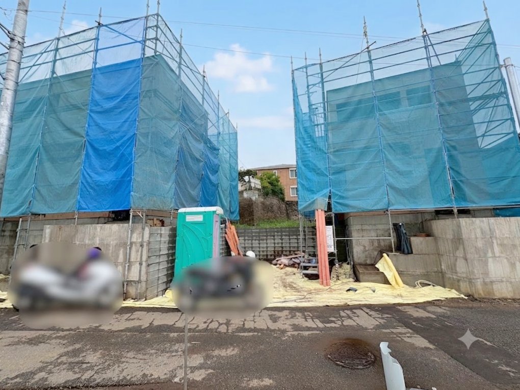 東大宮駅徒歩20分、吉野原駅徒歩14分の立地です。(令和8年7月撮影)