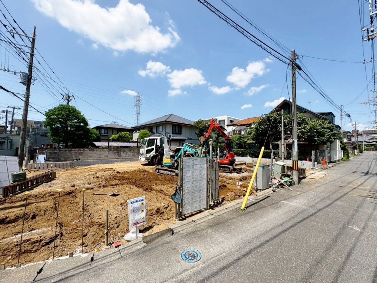 2階LDKは明るく照らすことのできるバルコニーに面した空間。(令和8年7月撮影)