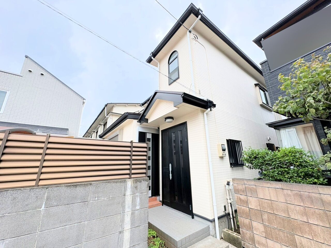 北浦和駅徒歩18分、4SLDKのゆったりと過ごせるお住まいです。