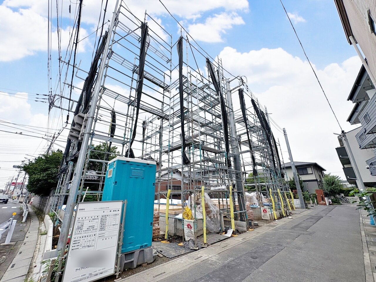 パントリー付きのキッチンです。まとめ買いも安心の収納力。(令和8年7月 撮影)