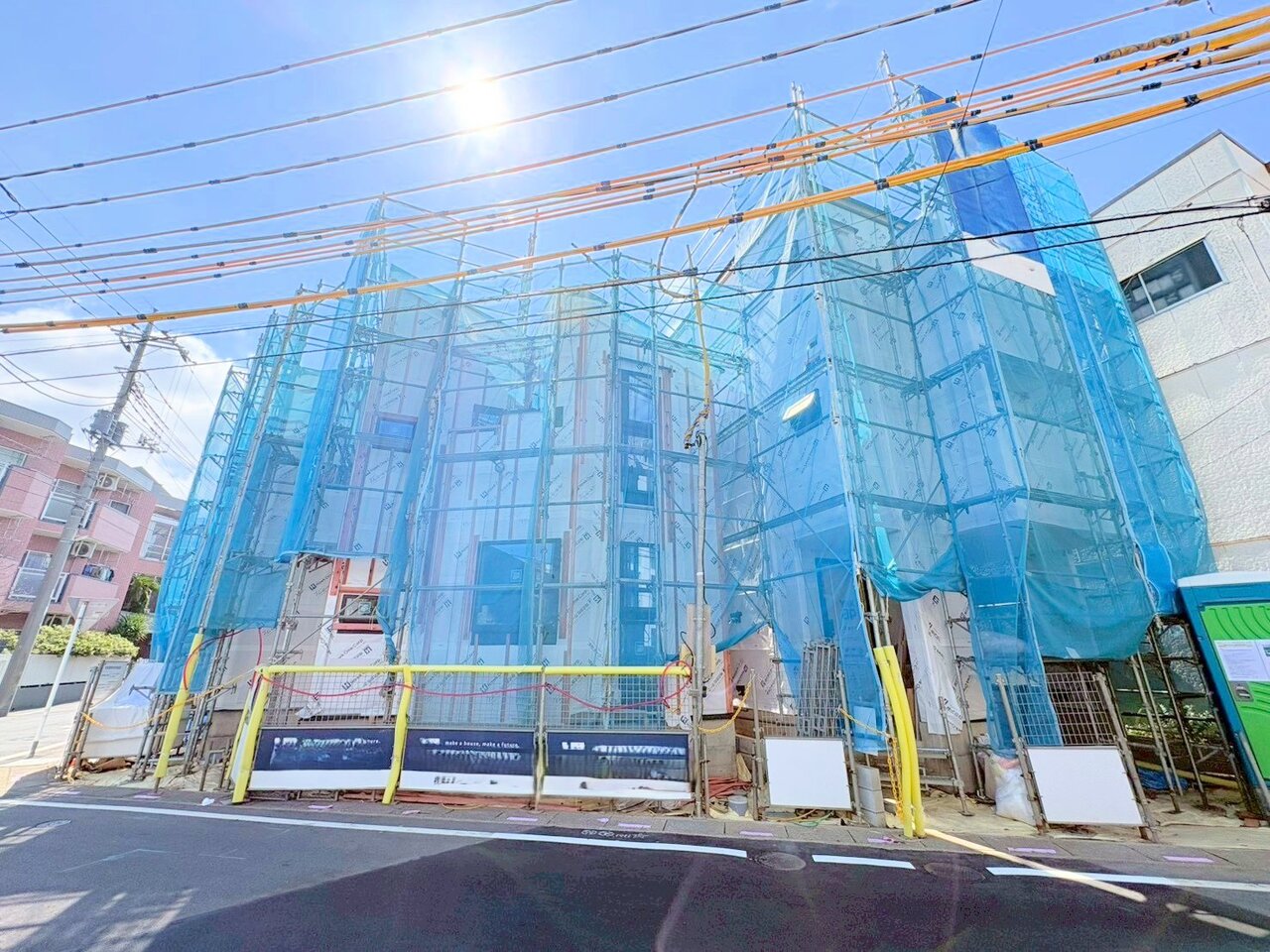 プライバシーに配慮した2階リビング設計。(令和8年7月撮影)