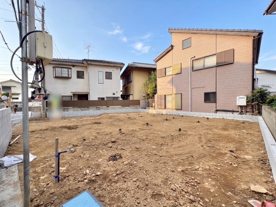 バルコニーに面した10.7帖の主寝室にはＷＩＣを備えています。(令和8年7月撮影)