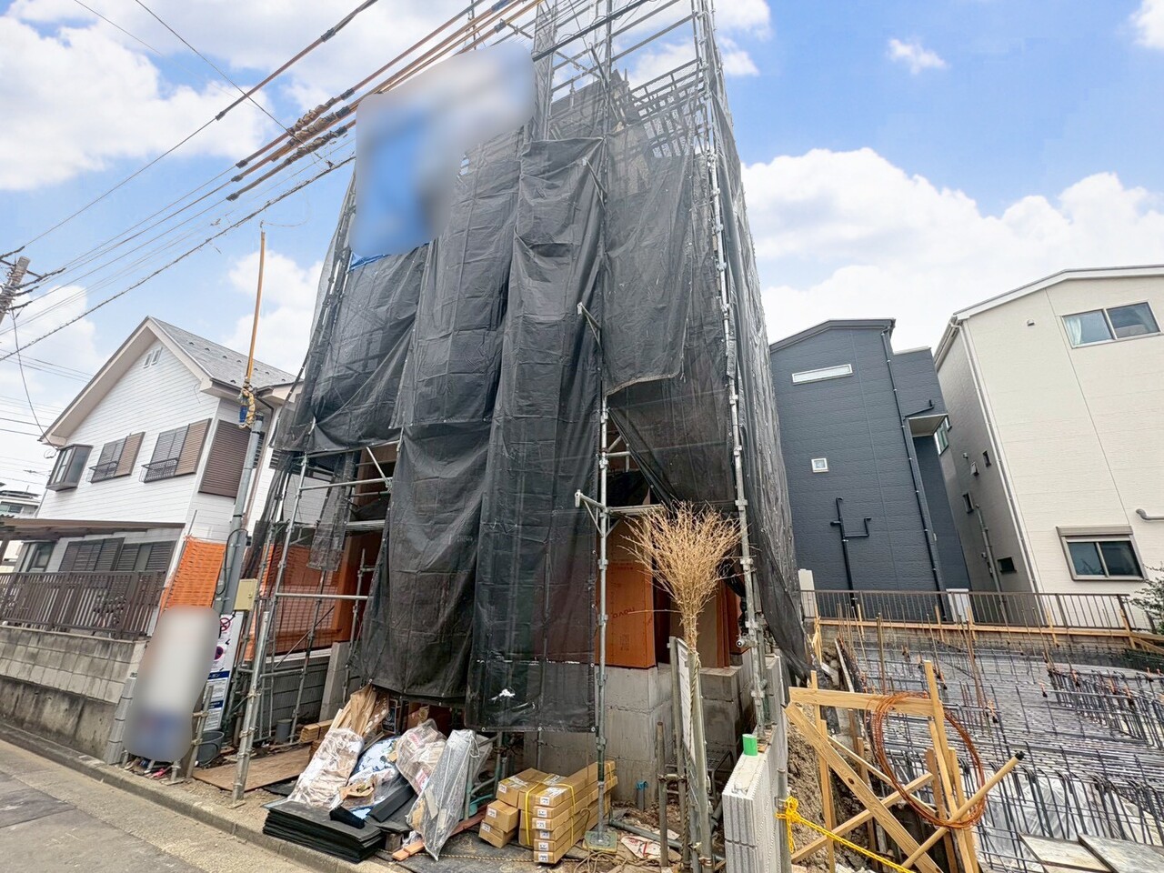 2階に17帖超のLDKを設けました。人気の対面式キッチンで一体感があります。(令和8年7月撮影)
