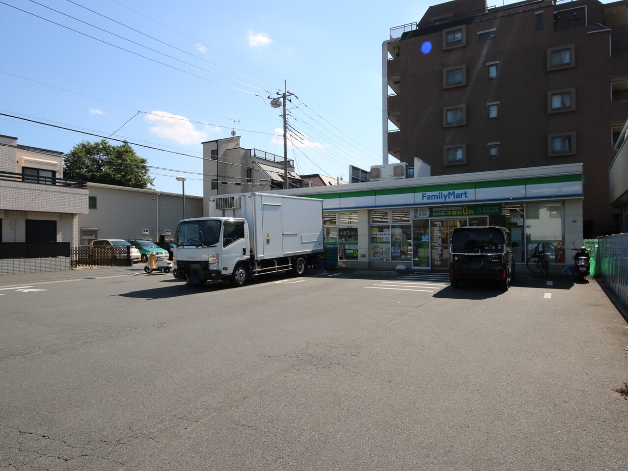 ファミリーマート さいたま本町西店まで約280m