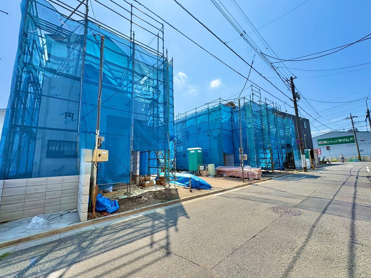 ２階は全居室二面採光、採光に富んだ設計で明るい空間を演出。(令和8年7月撮影)