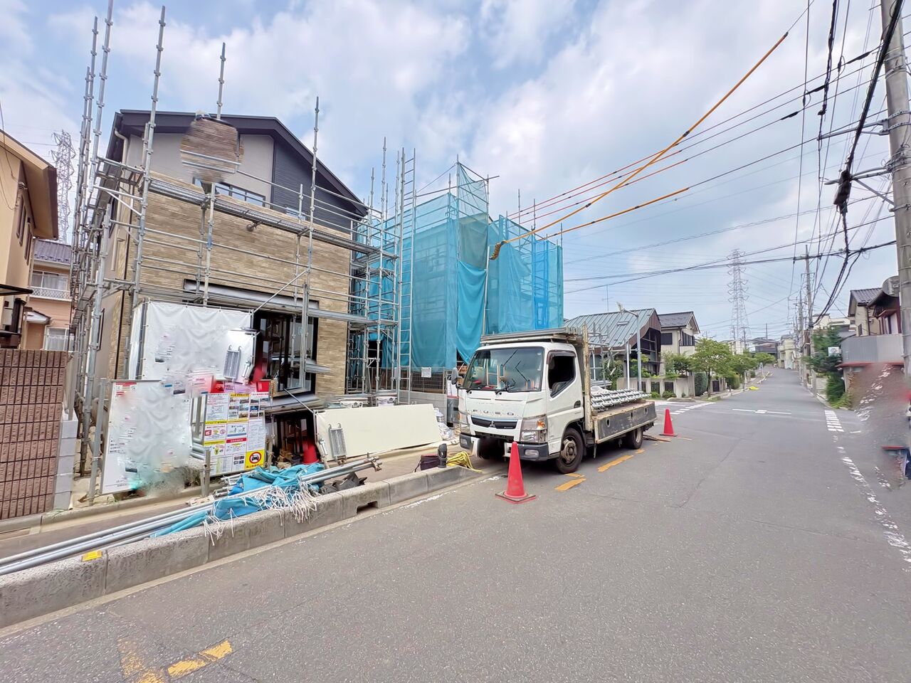 カースペースには2台駐車可能です。(令和8年7月撮影)
