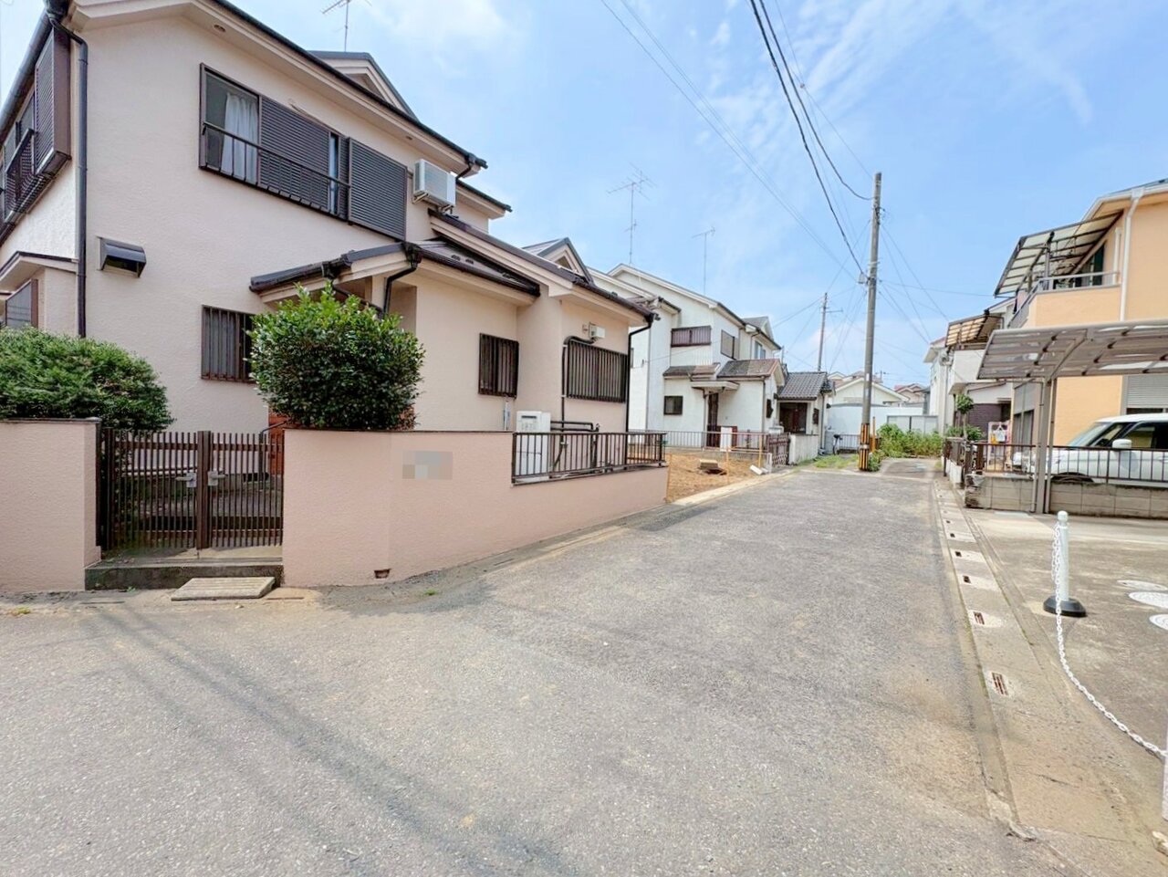 ２階は全居室二面採光、採光に富んだ設計で明るい空間を演出。(令和8年7月撮影)