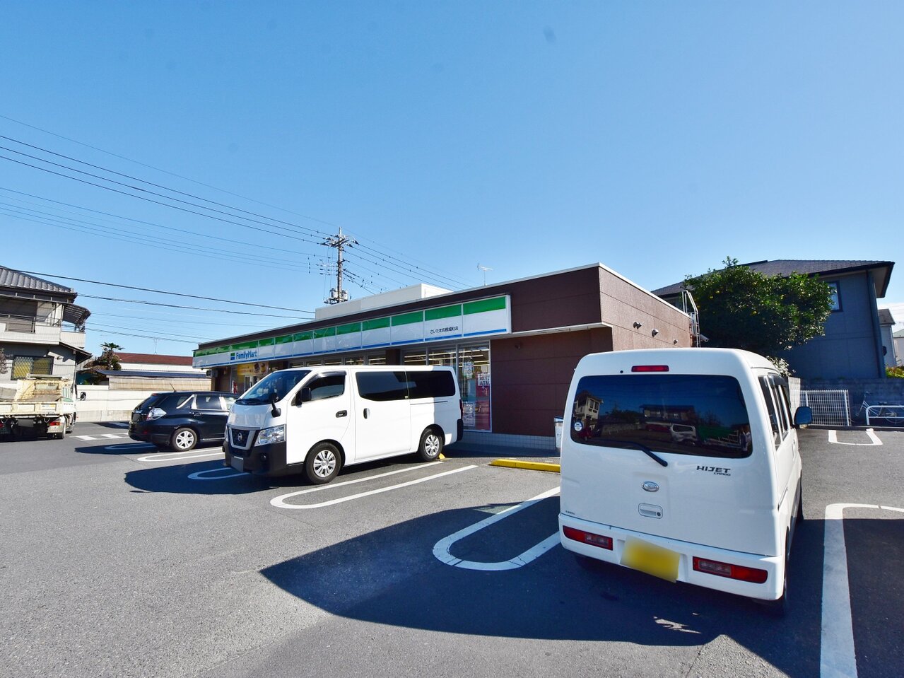 ファミリーマートさいたま岩槻城町店まで約350m