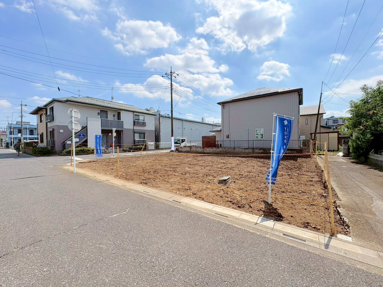 キッチンそばに水回りを設け、毎日の家事動線にも配慮しました。(令和8年7月撮影)