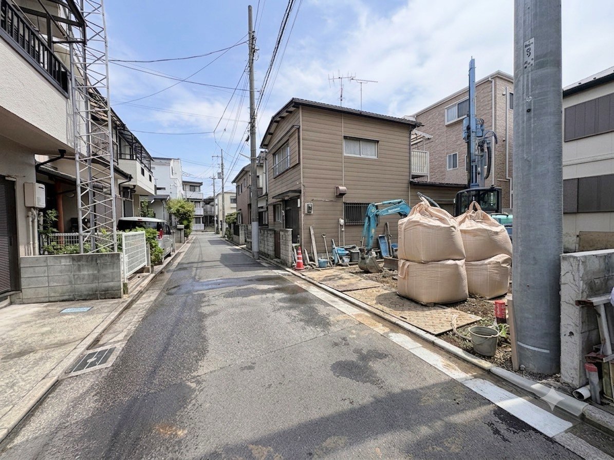日々の暮らしを豊かにする豊富な生活利便施設が充実。(令和8年8月撮影)