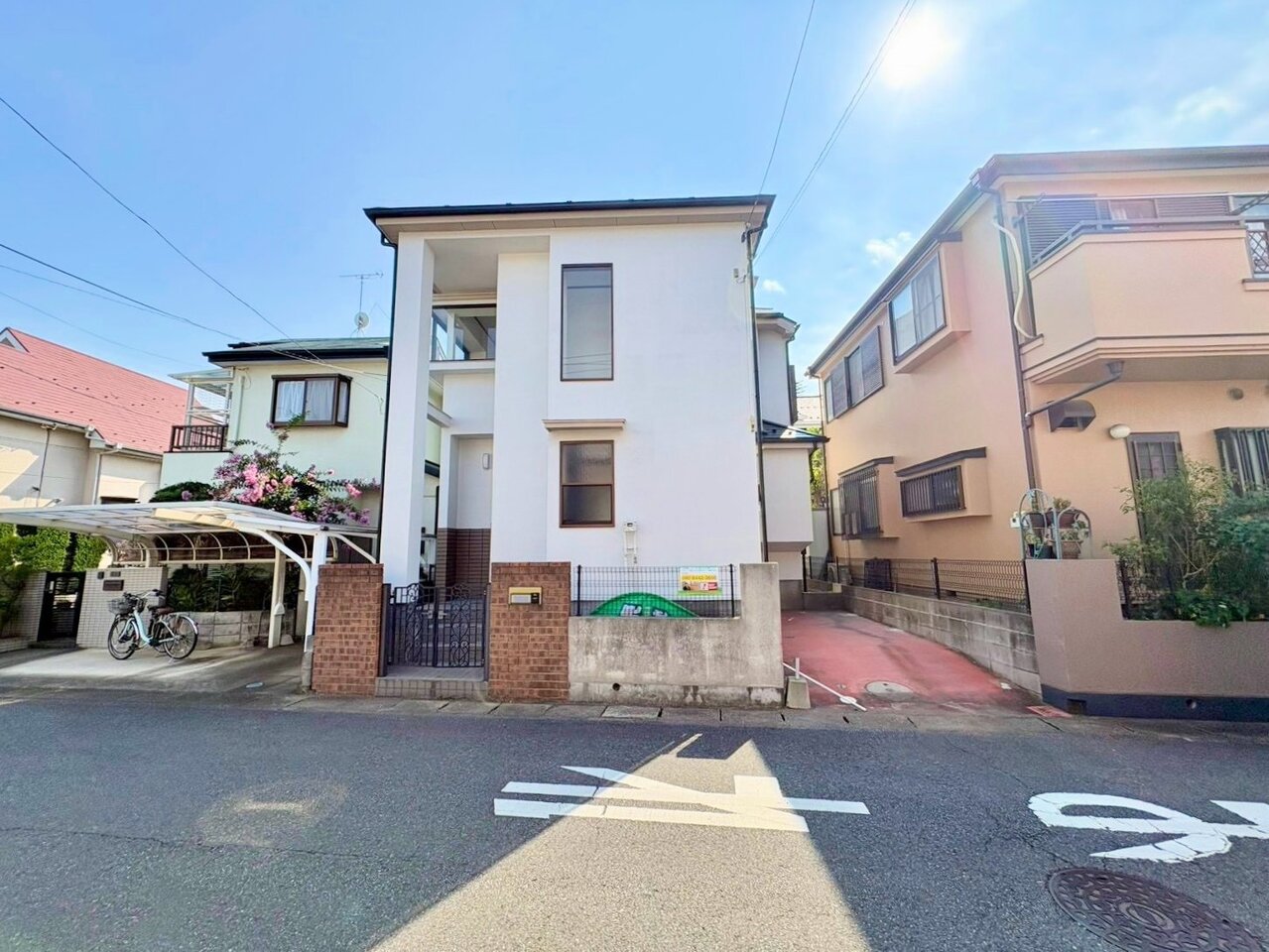 桶川駅徒歩１９分、買い物施設が徒歩圏内で、日々のお買い物にも便利な立地です。