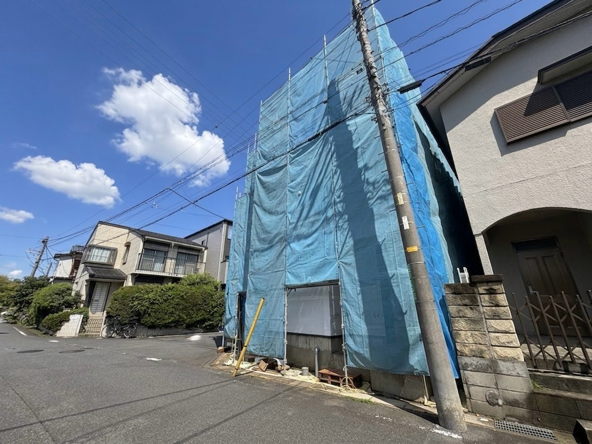 リビングを2階にすることで、通風・採光にも優れ心地よい光と風があふれています。(令和8年9月撮影)