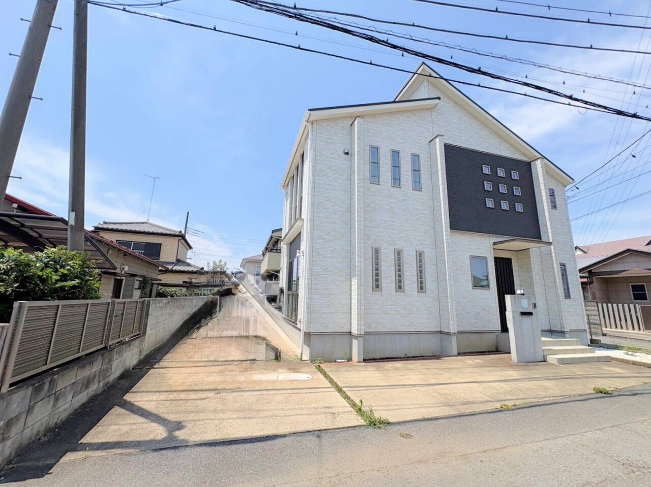 広々１０帖の洋室を二部屋備えています。