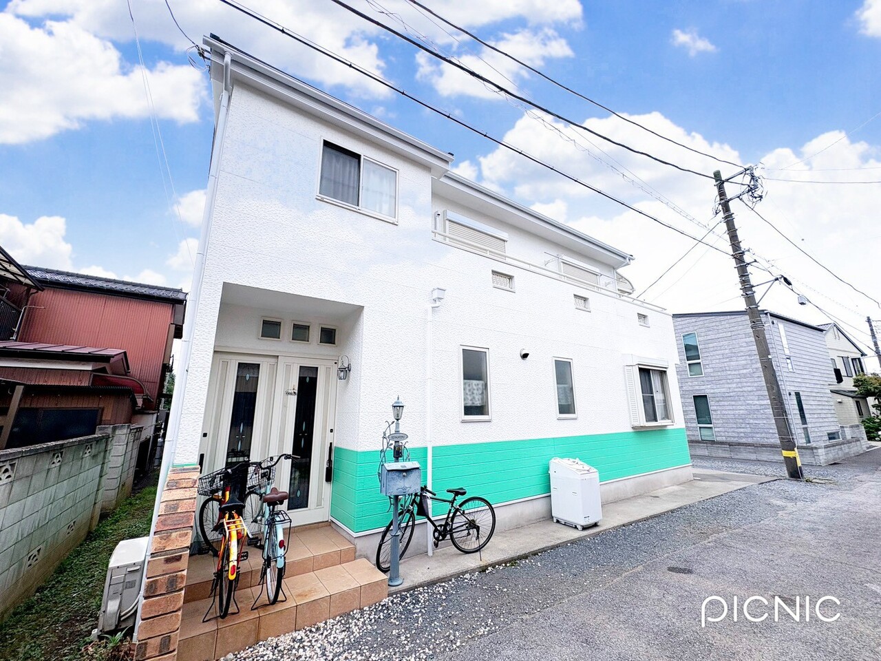 南4ｍ×西4ｍの公道に面した角地のお住まい。４ＬＤＫの間取りです。