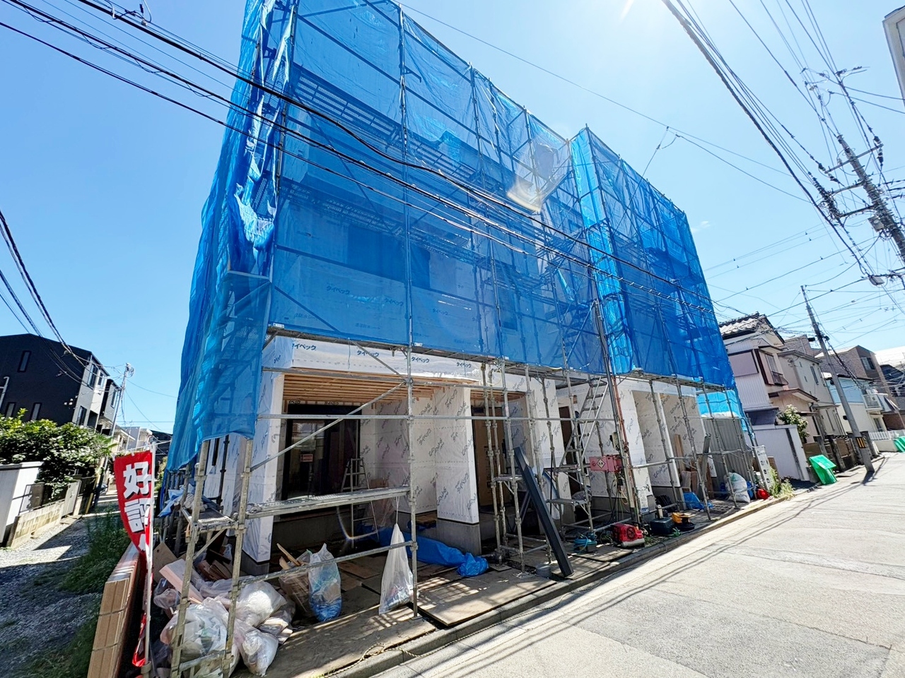 大宮駅徒歩12分、北大宮駅徒歩6分。駅までのアクセスが良好な立地です。(令和8年9月 撮影)