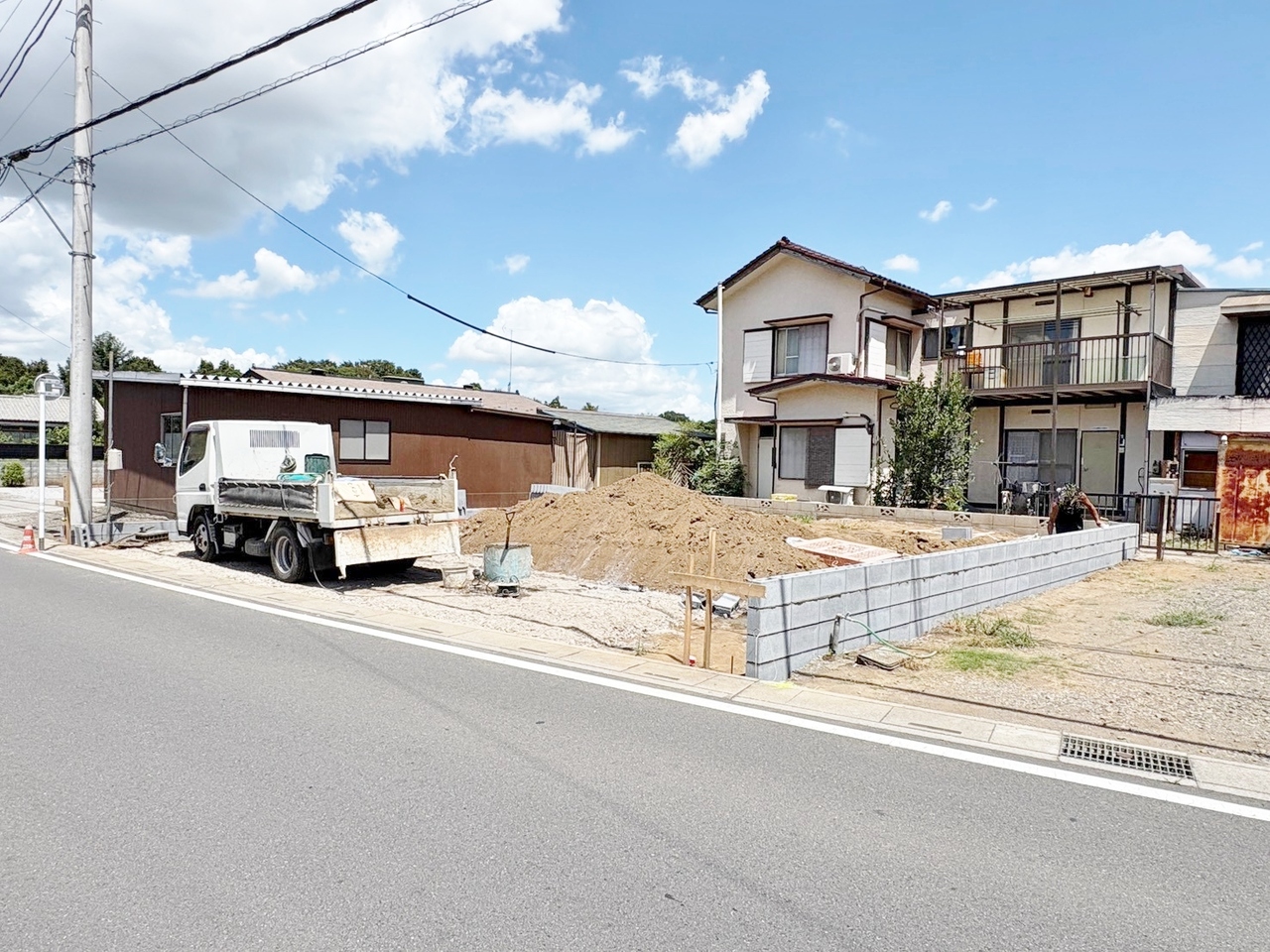 １６帖以上のＬＤＫは一体感のある対面式キッチンを採用。(令和8年8月撮影)