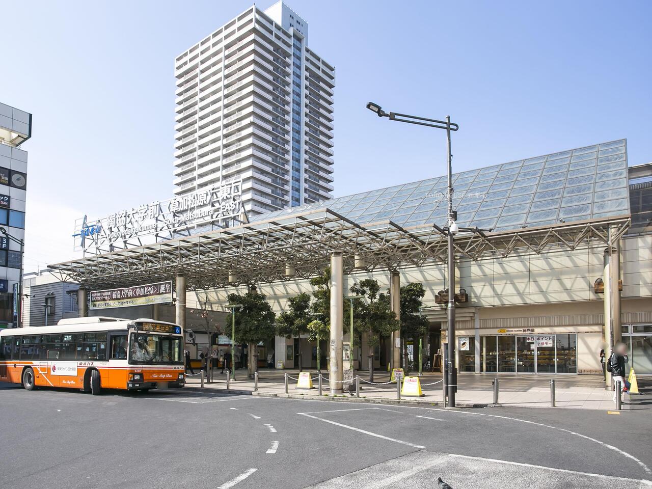 獨協大学前駅まで約3000m