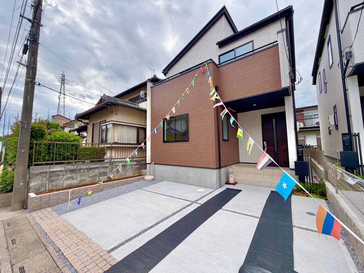 ゆとりの敷地31坪以上の整形地。ワンランク上の装いで訪問された方を迎えます。