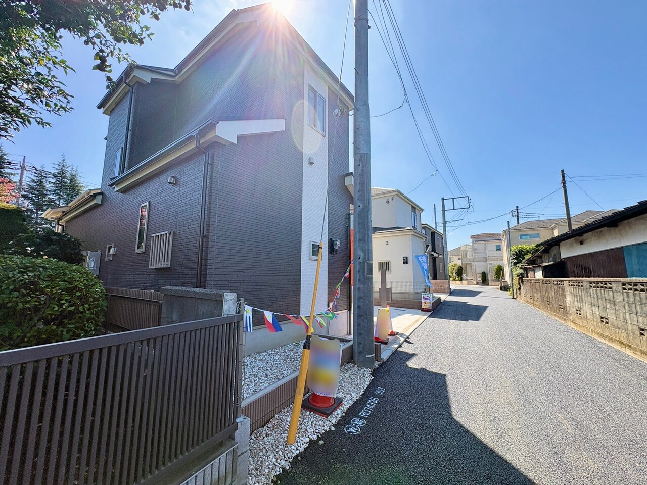 暮らしの中で新しいアイデアが浮かんできそうな邸宅です。(令和8年9月 撮影)