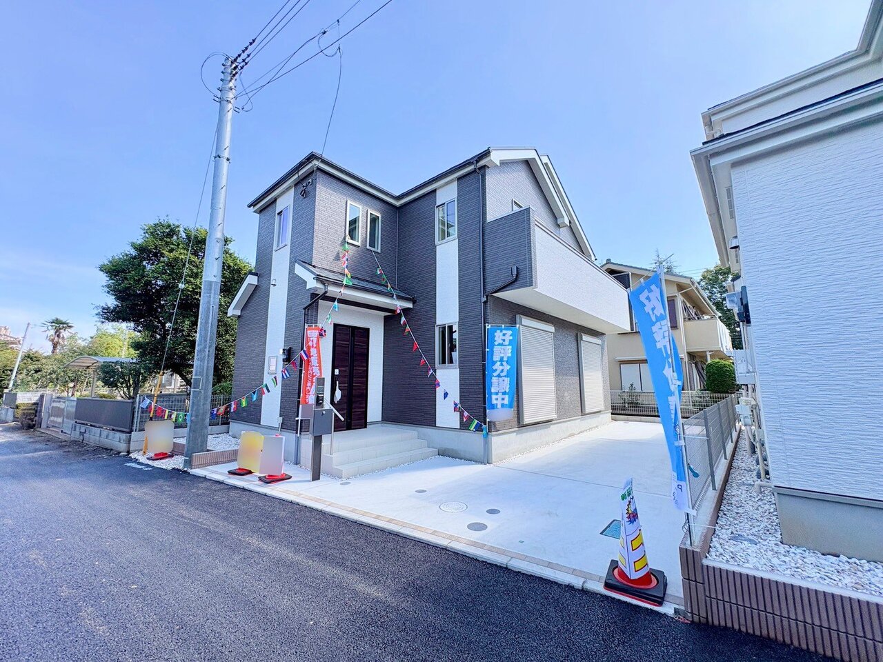 西大宮駅徒歩13分、買い物環境充実の立地。(令和8年9月 撮影)