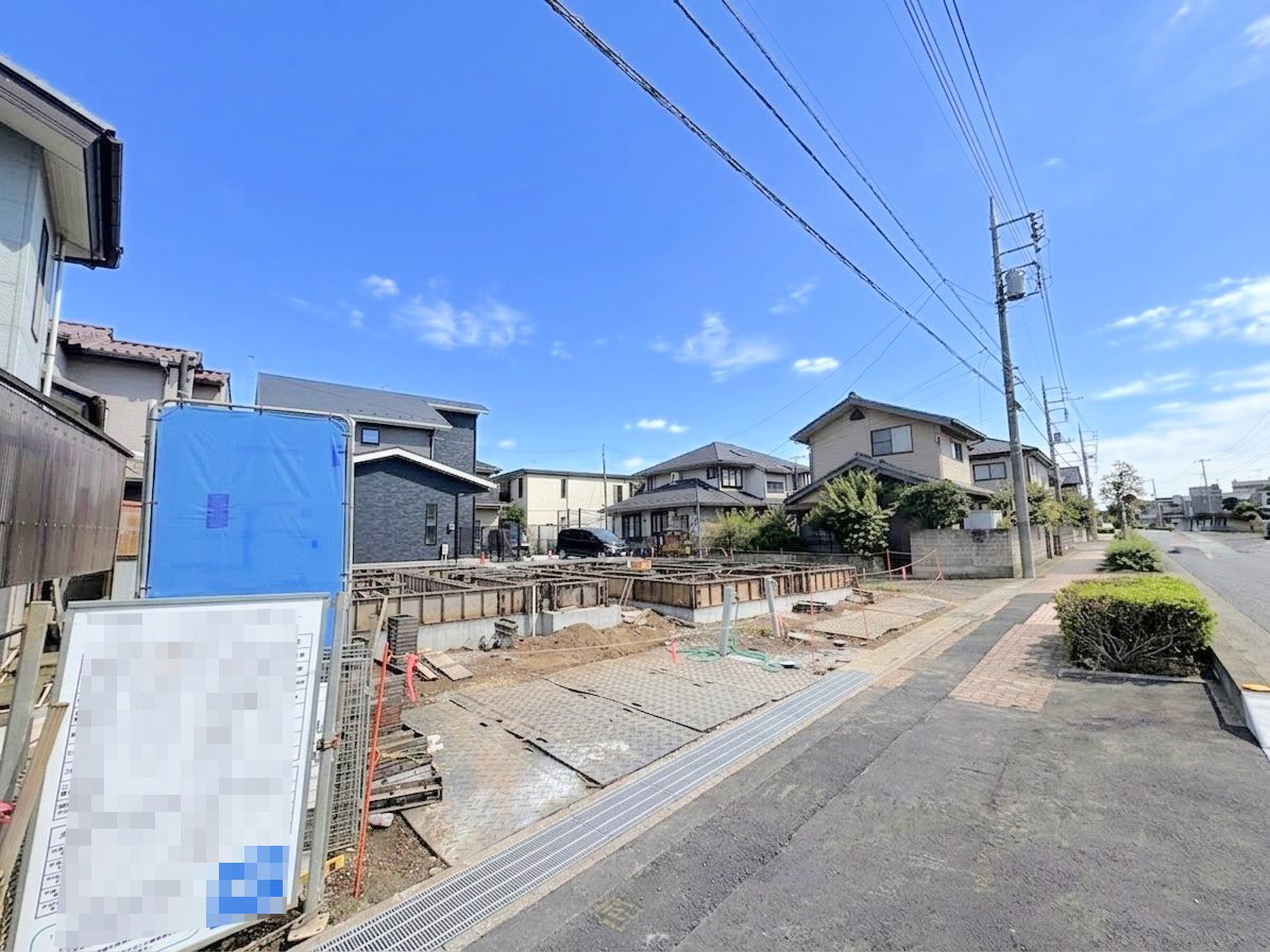 全居室2面採光で陽当たり・通風良好です。(令和8年8月撮影)