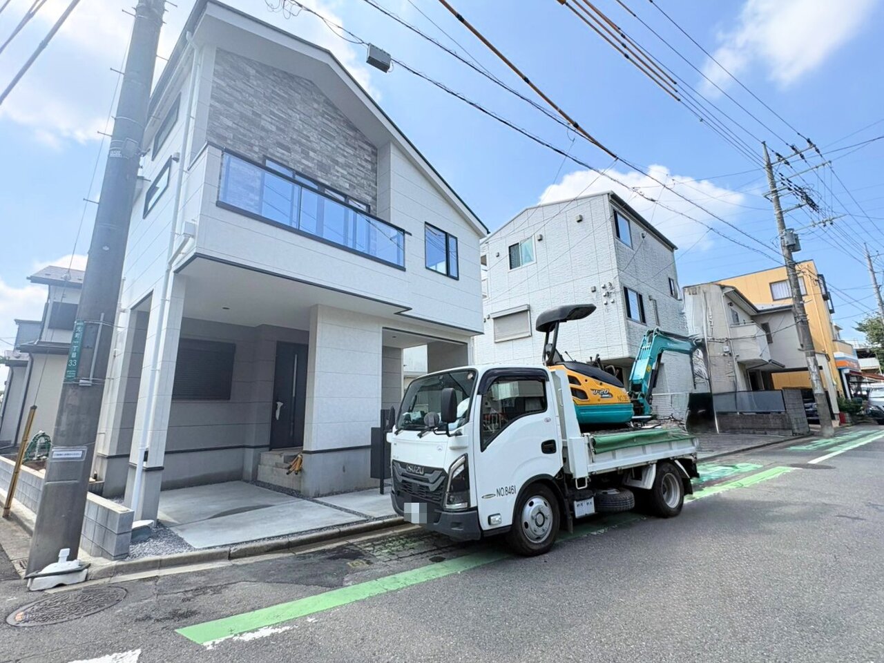 北浦和駅まで徒歩15分の公道面のお住まい。ここに住む歓び、ここで過ごす優越感。(令和8年8月撮影)