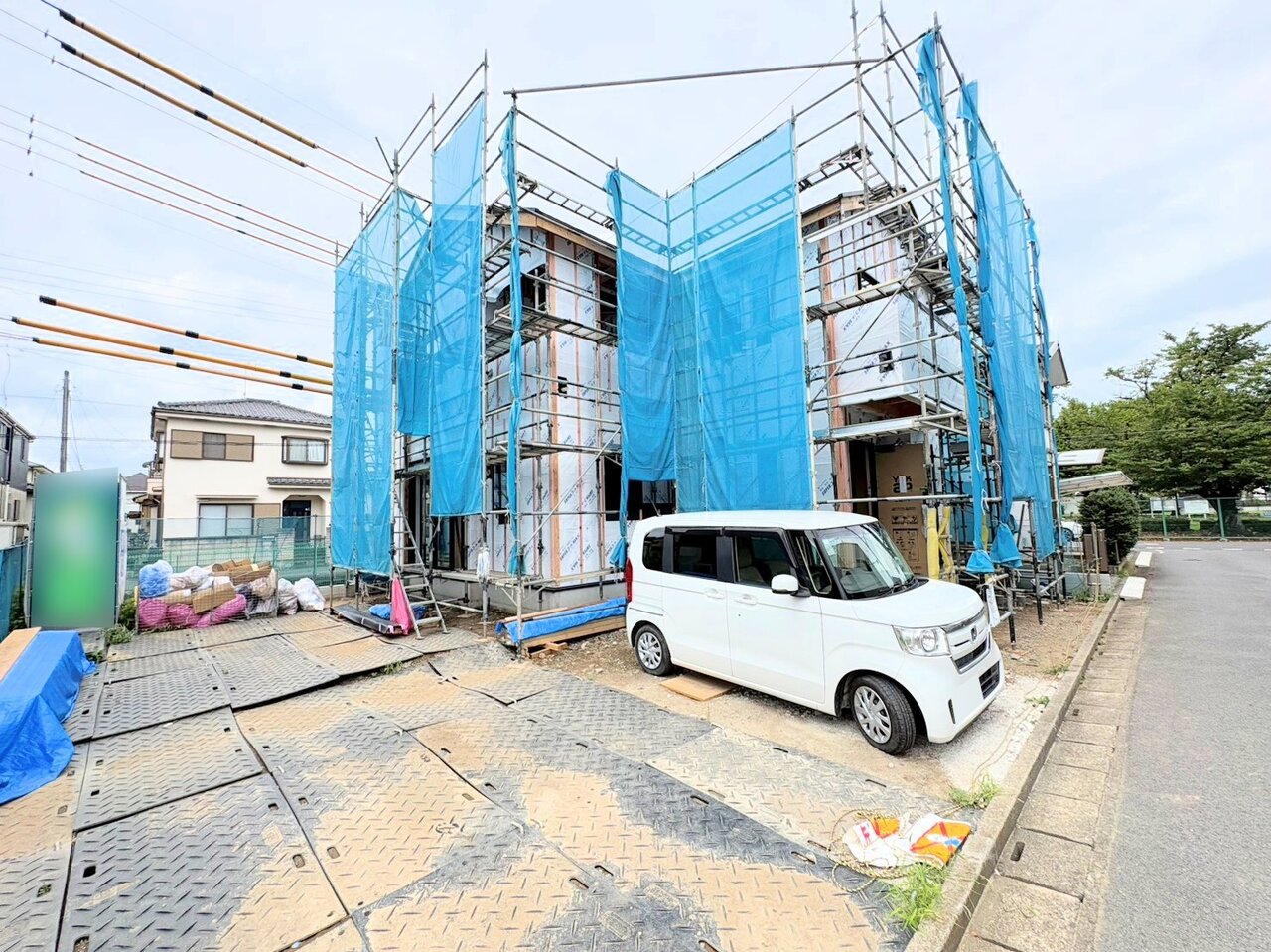 18帖のLDKは折上天井で開放感があります。(令和8年8月 撮影)