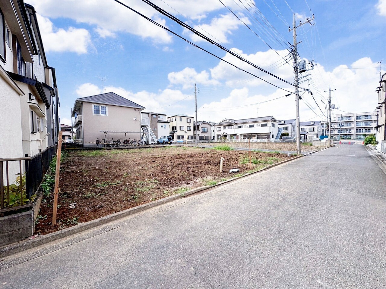 １８帖のLDK横には４帖のタタミコーナーを完備。(令和8年8月撮影)