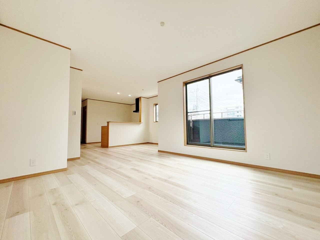 穏やかな風と陽光を導き、プライバシーを配慮した設計プラン。