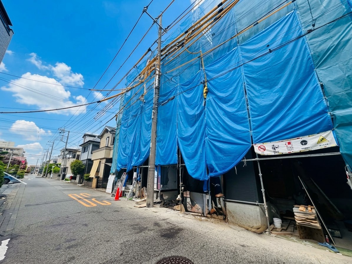 外構を美しく飾るのも戸建住宅ならではの愉しみ。(令和8年9月撮影)