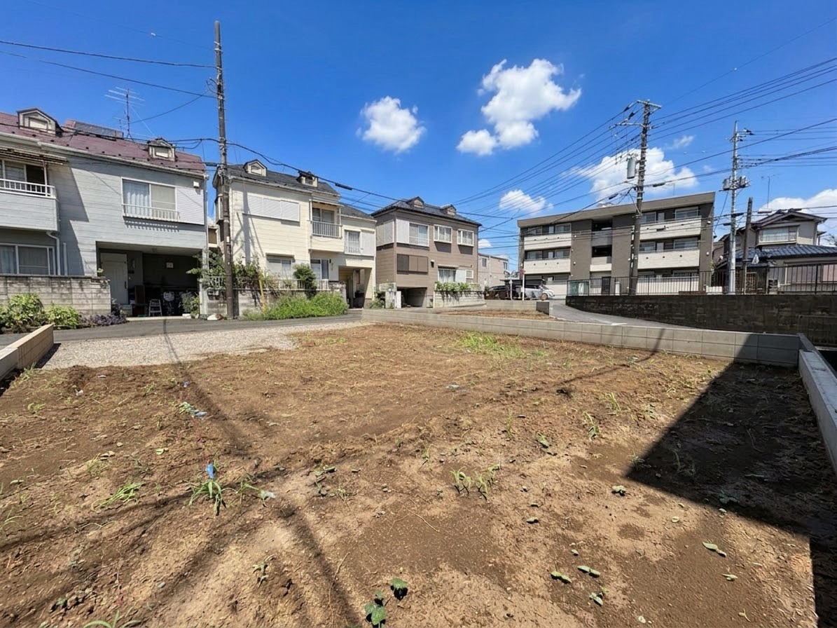 LDKは広々18.7帖、対面キッチンを採用しています。(令和8年9月 撮影)