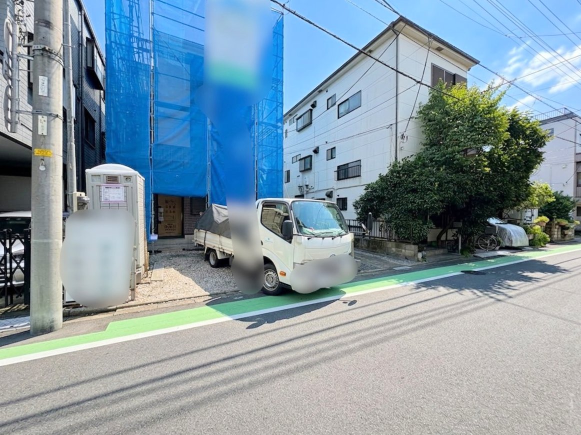 プライバシーに配慮した2階リビング設計。(令和8年9月撮影)