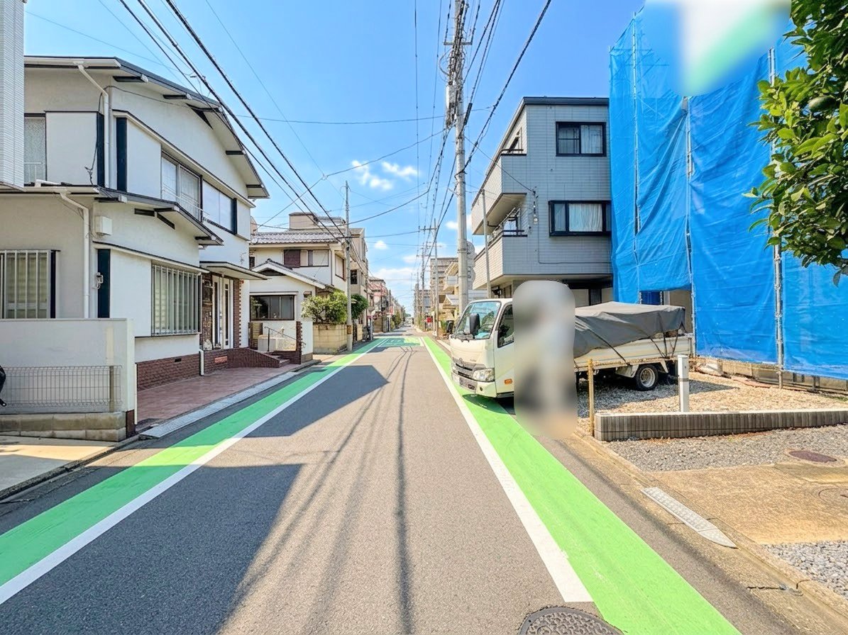 カースペースには2台駐車可能です。(車種による)(令和8年9月撮影)