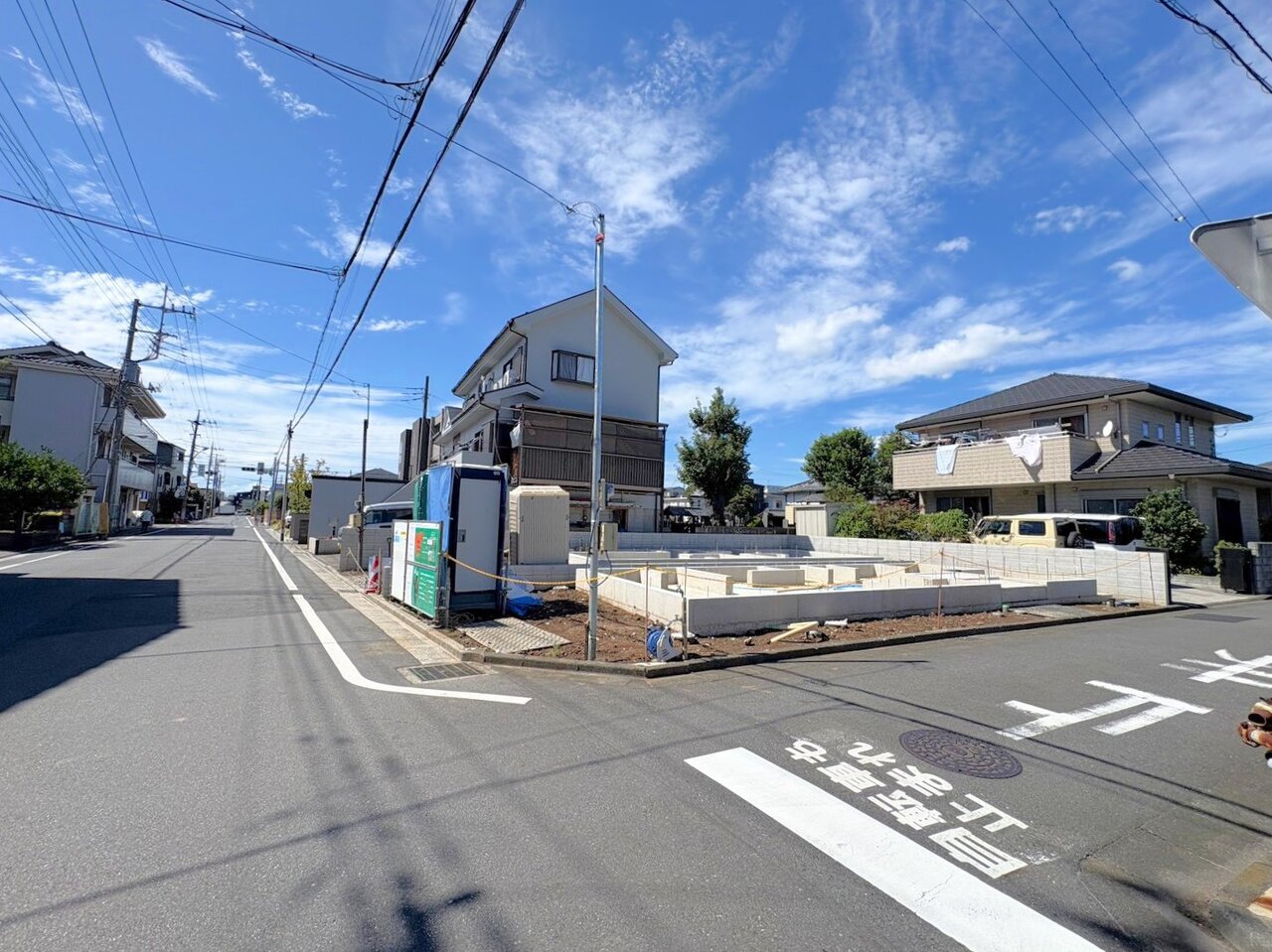 自然と家族のコミュニケーションが生まれるリビングイン階段を採用。(令和8年9月 撮影)