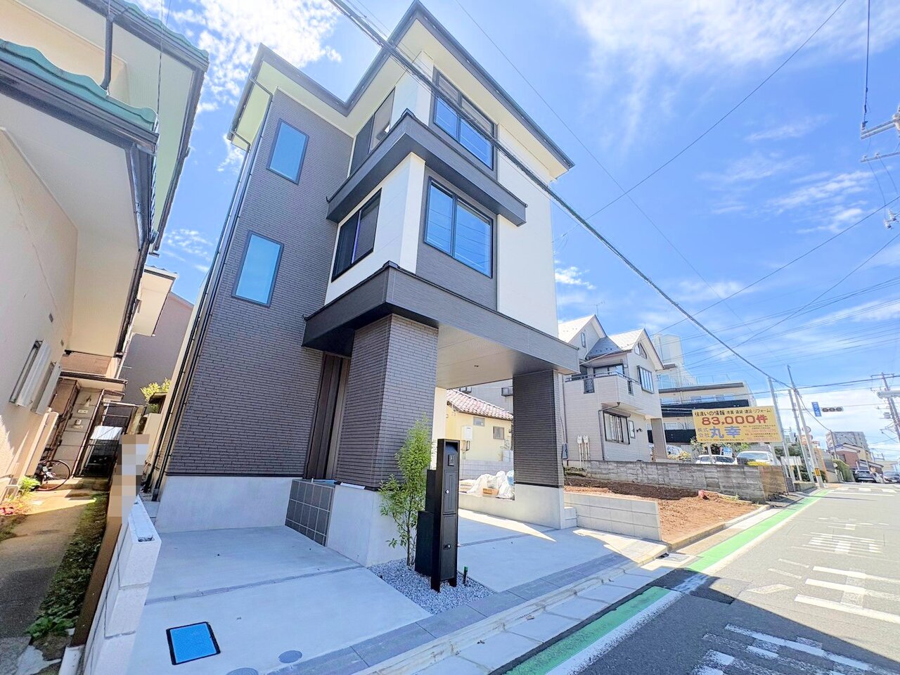 北与野駅まで徒歩7分の立地。設計者の拘りが伝わってくる素敵な建物です。