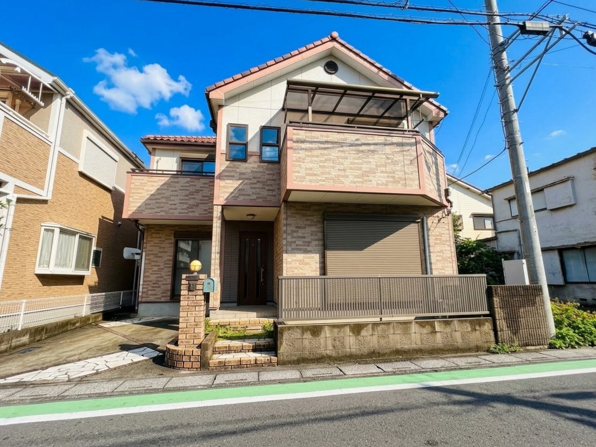 南与野駅まで徒歩18分の立地です。南7.8m公道に面し日当たり良好なお住まい。