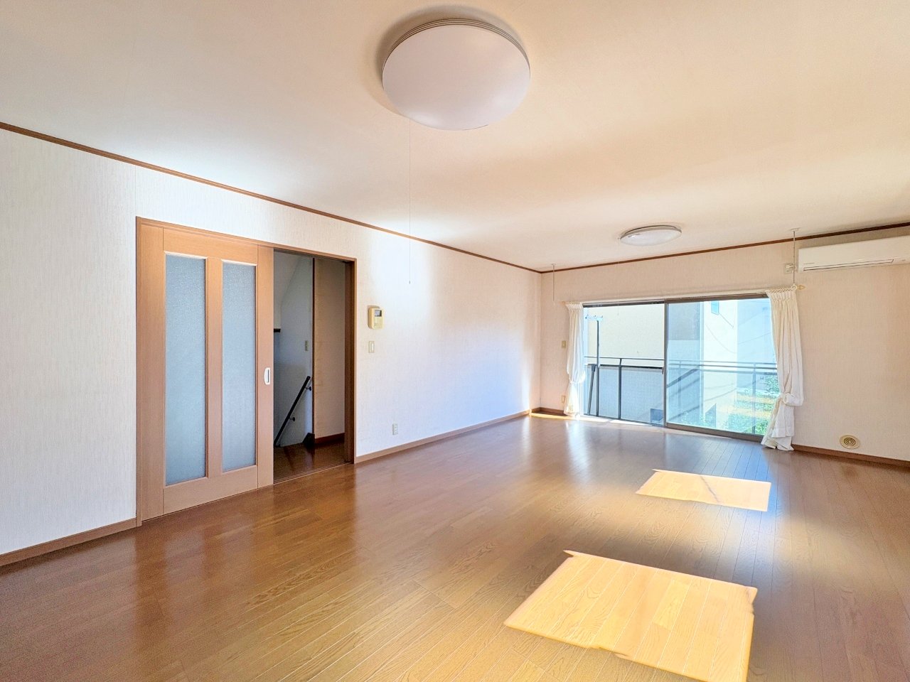 豊かな陽光がこの場所を照らしだします。