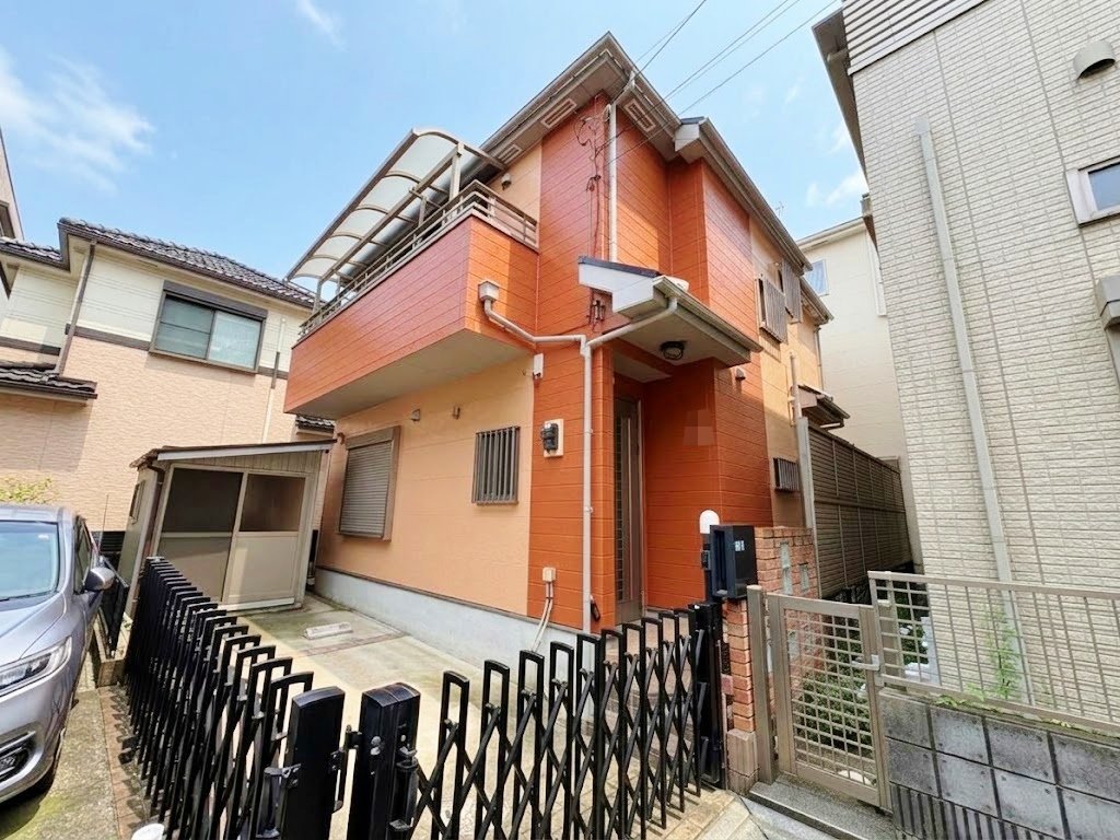 13.5帖のLDKの隣には続き間の和室付き。