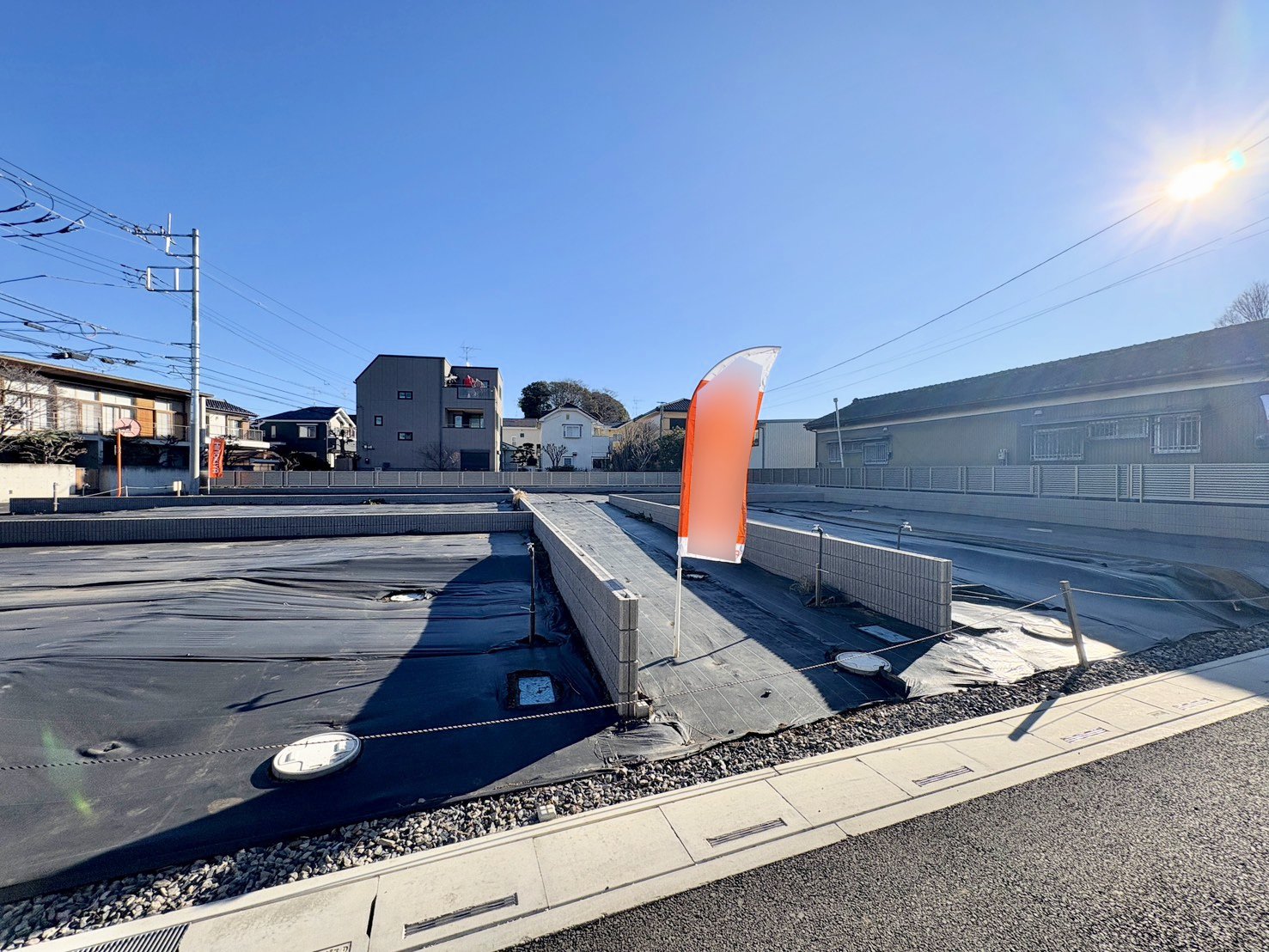 スーパーやドラッグストアなど周辺施設充実の住環境。