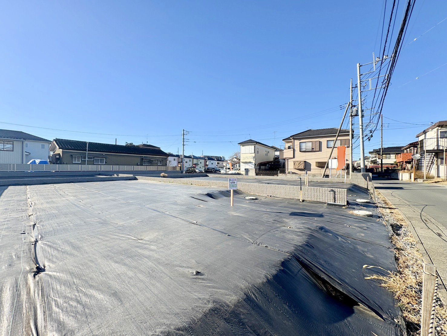 小・中学校まで徒歩10分以内でお子様の通学も安心です。