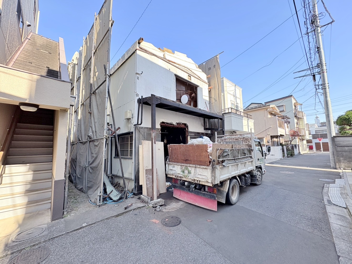 南西公道に面した整形地。お好きなハウスメーカーで建築できます。(令和8年1月 撮影)