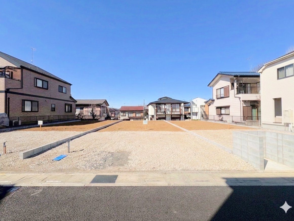 小・中学校まで近く、スーパーやコンビニが徒歩１０分圏内です。