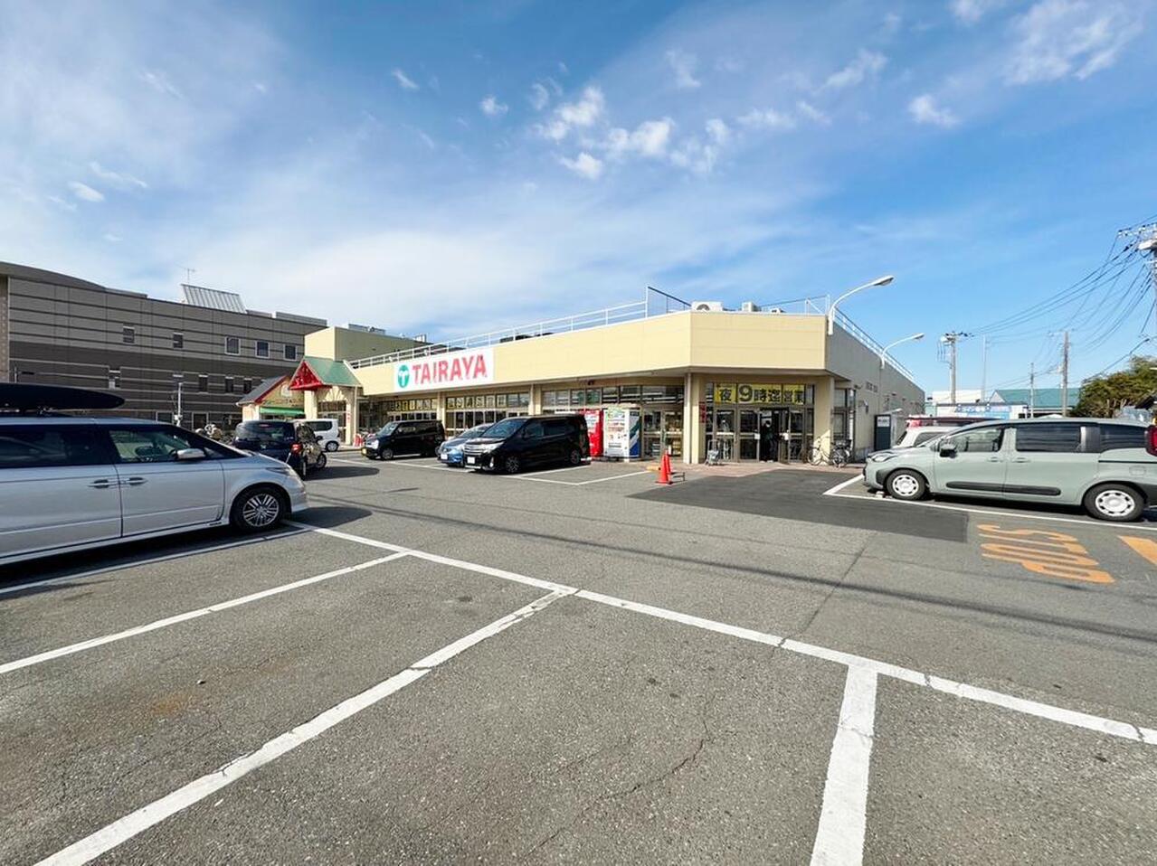 TAIRAYA吉野町店まで約530m