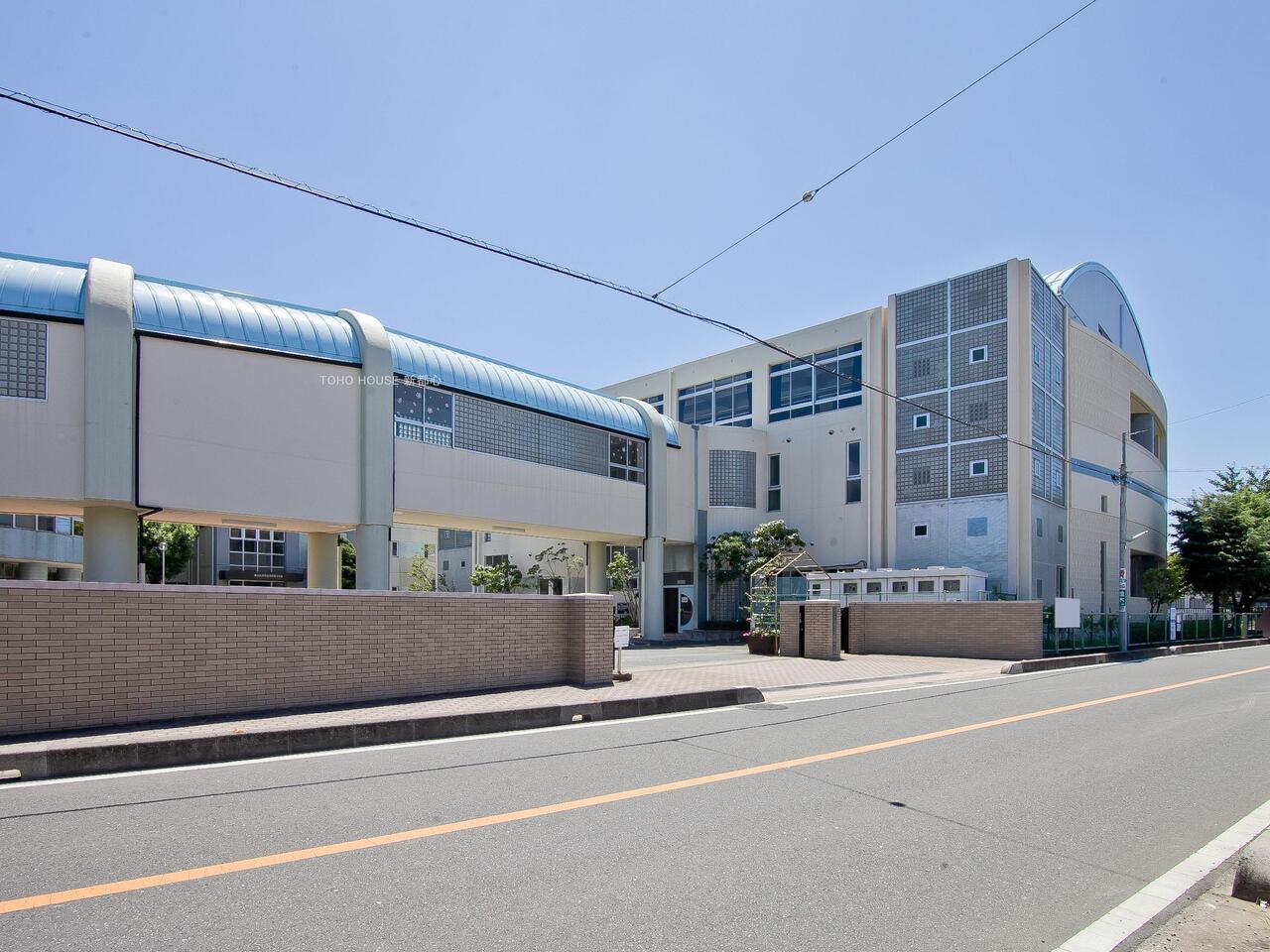 与野南中学校まで約1600m